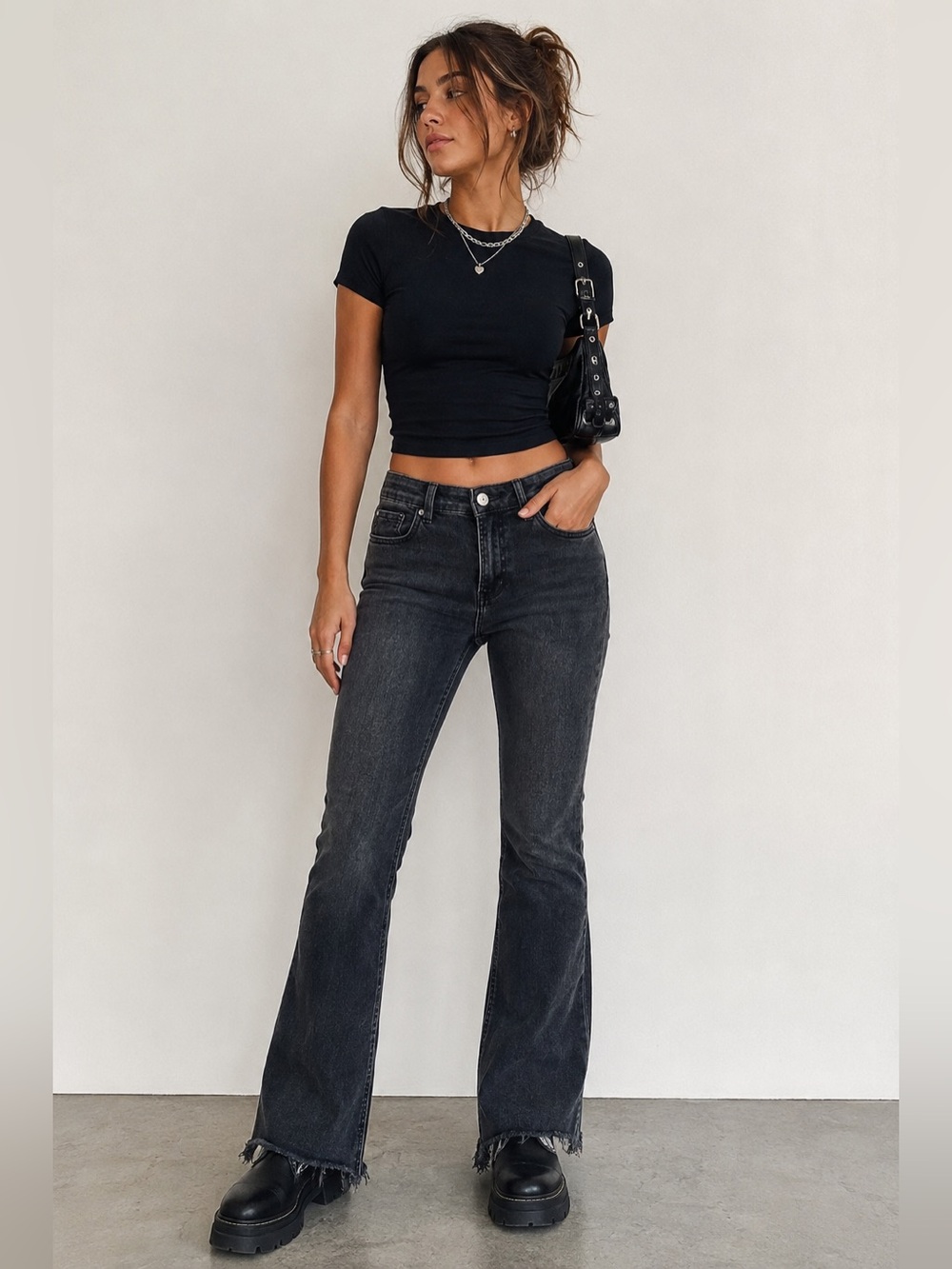 Stradivarius Womens 6 Black Flare Jeans Raw Hem High Rise Y2K Petite Wash Denim